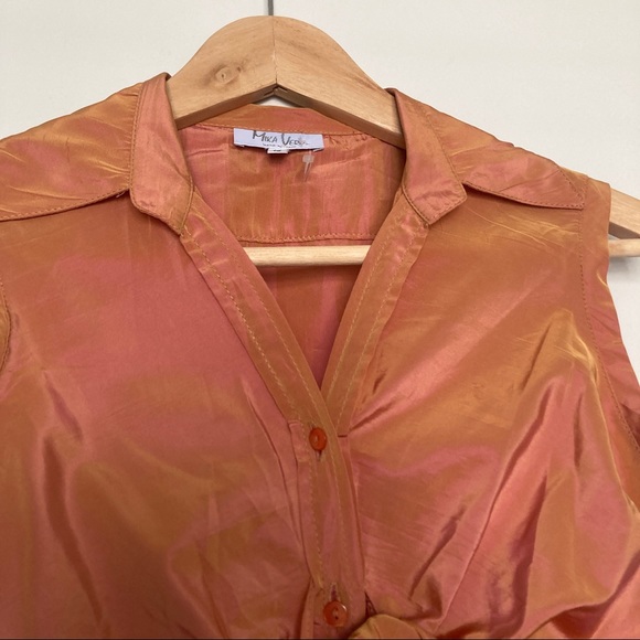 Vintage Made In Italy Iridescent Coral Tie Front Sleeveless Blouse - Picture 2 of 4